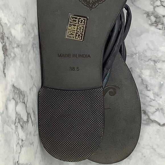 Free People Size 38.5 Black Kayla Soft Leather Strappy Flat Sandals N22-3 - Picture 7 of 9